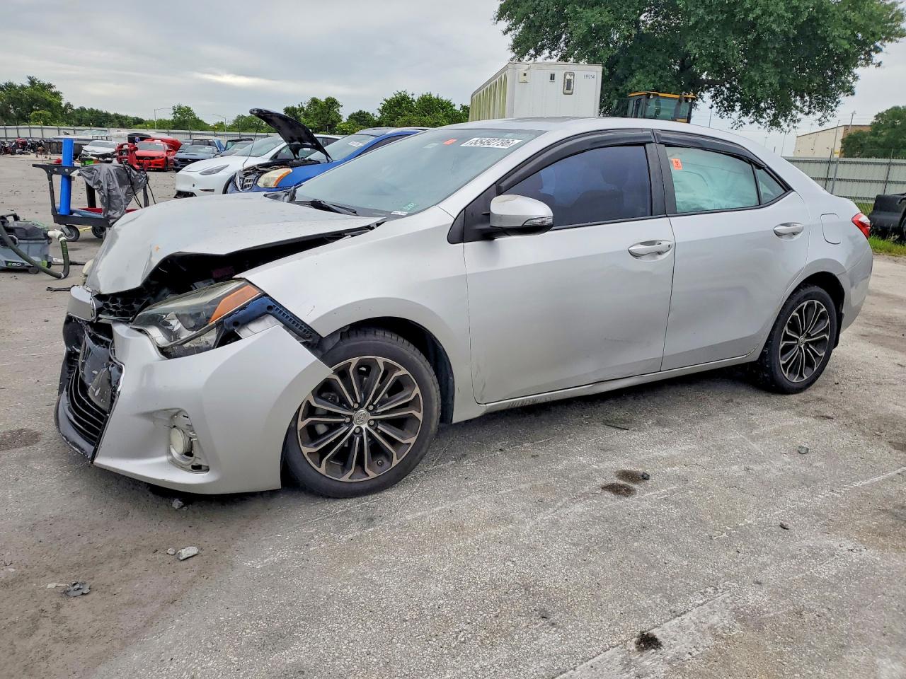 2015 TOYOTA COROLLA