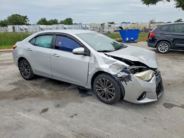 2015 TOYOTA COROLLA