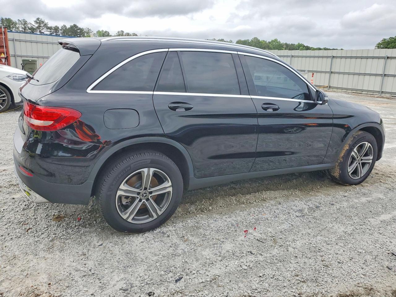 2017 MERCEDES-BENZ GLC GLC300