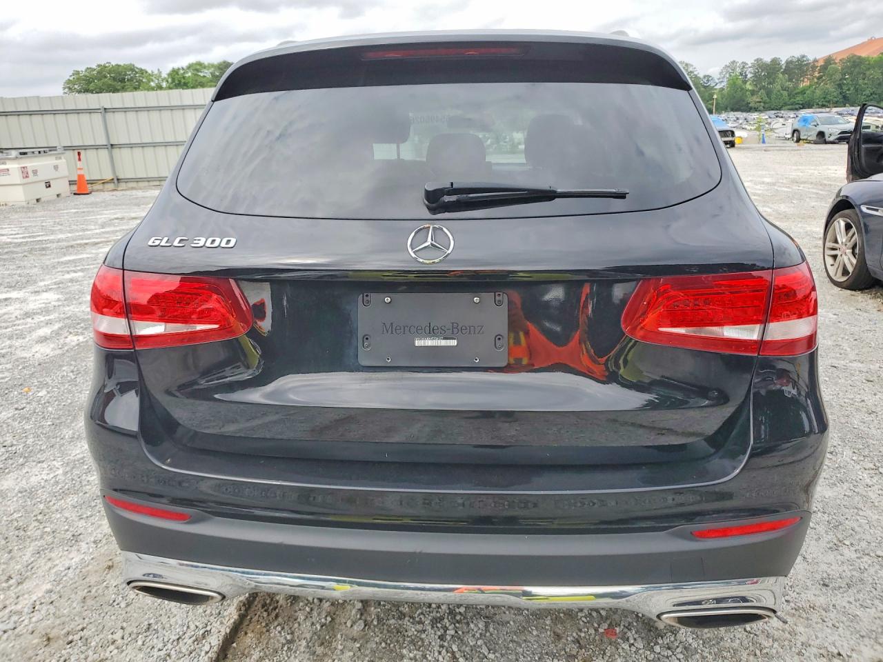 2017 MERCEDES-BENZ GLC GLC300