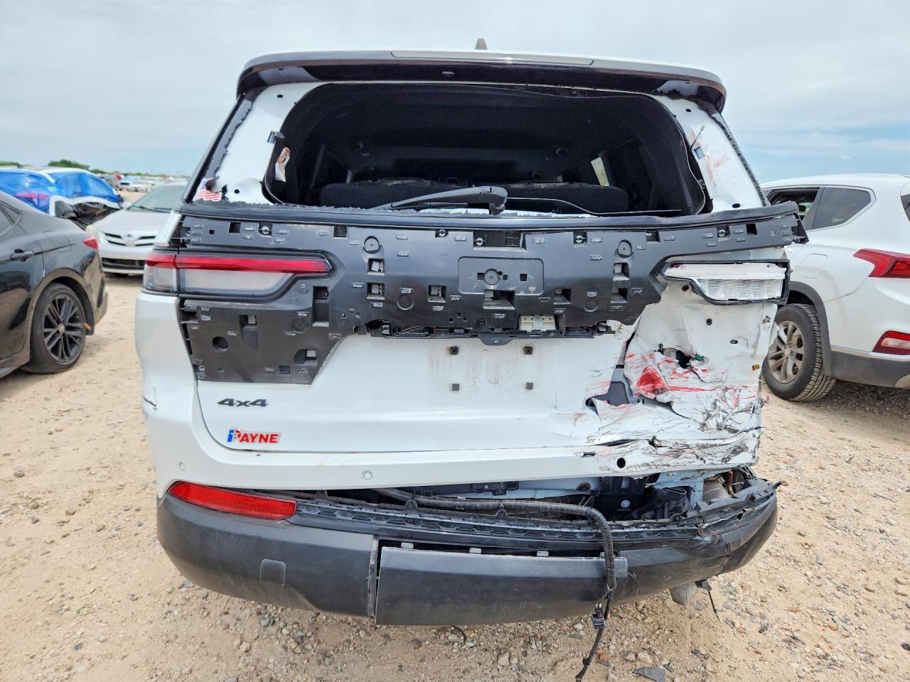 2023 JEEP GRAND CHEROKEE L LAREDO 4X4