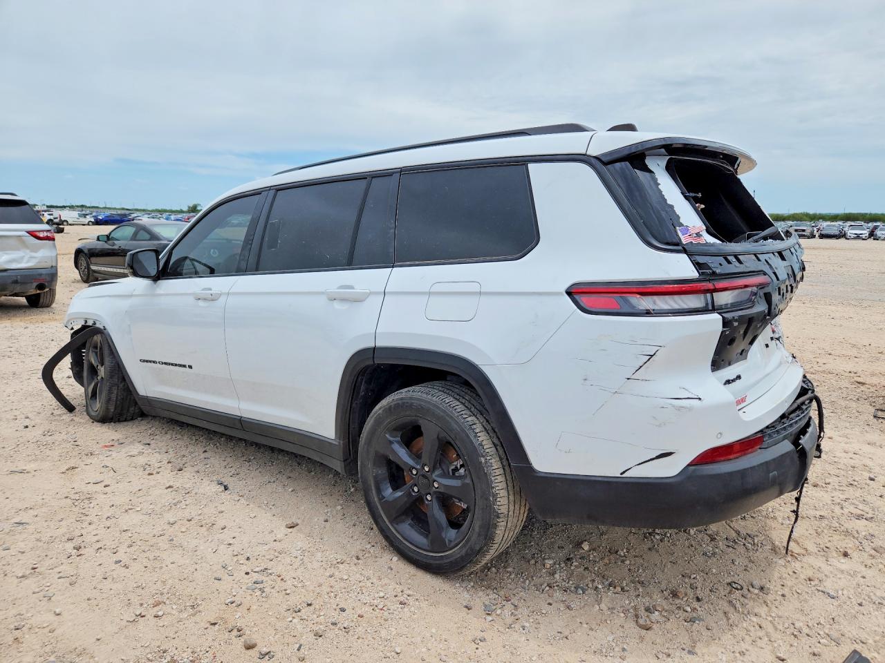 2023 JEEP GRAND CHEROKEE L LAREDO 4X4