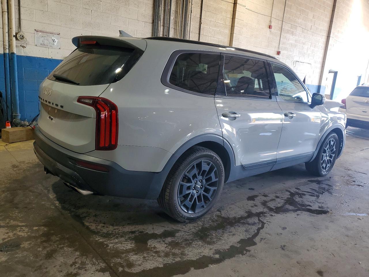 2022 KIA TELLURIDE EX