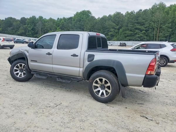 2015 TOYOTA TACOMA Delux Grade