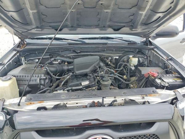 2015 TOYOTA TACOMA Delux Grade