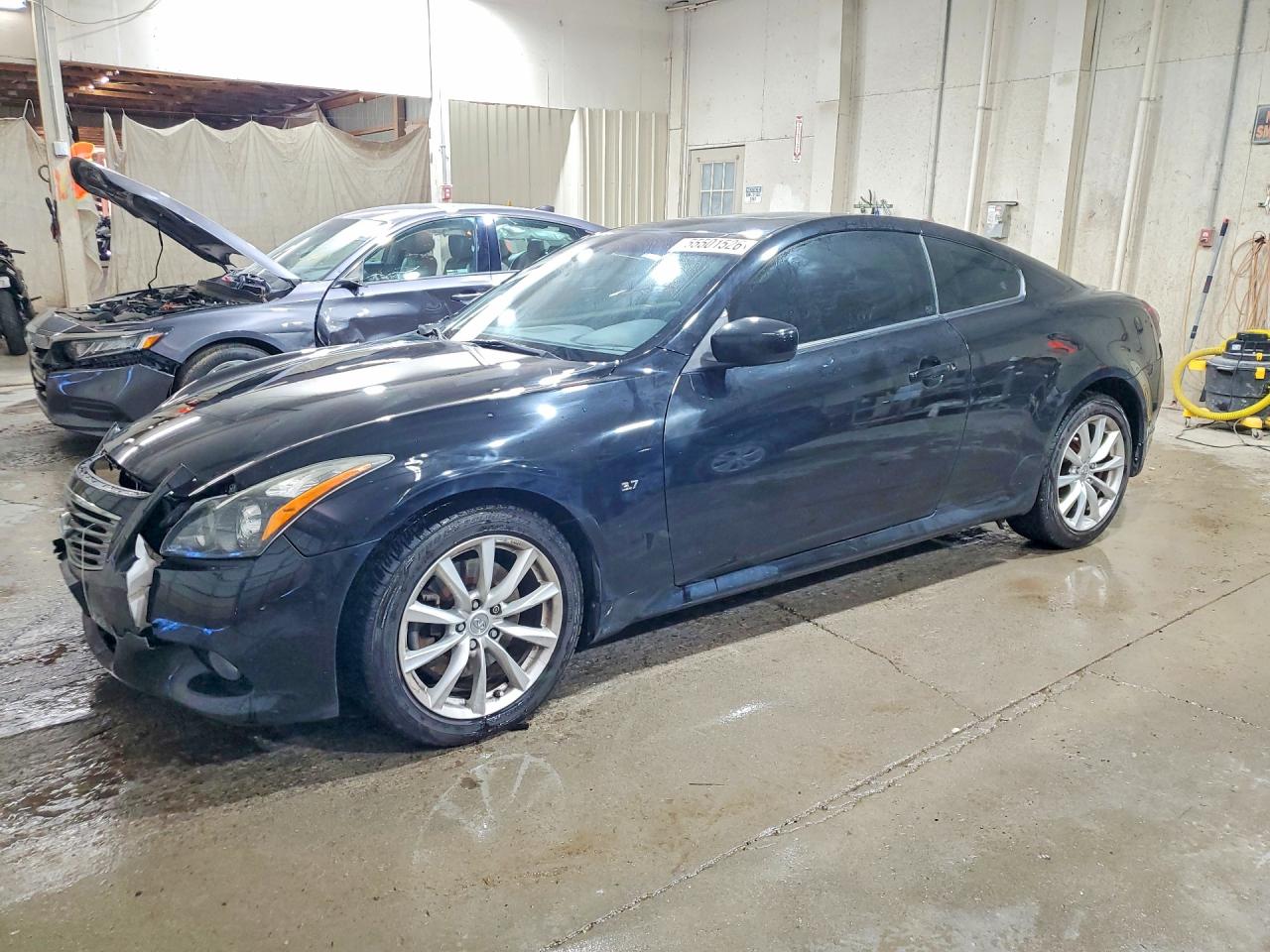 2015 INFINITI Q60 COUPE