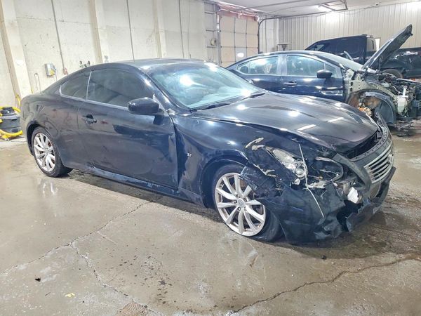 2015 INFINITI Q60 COUPE