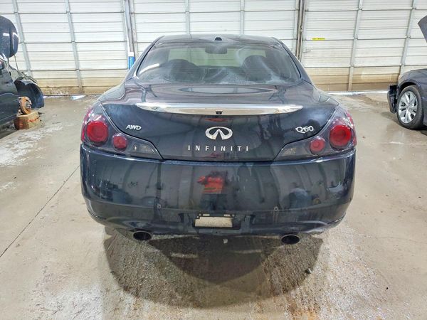 2015 INFINITI Q60 COUPE