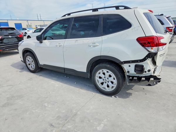 2022 SUBARU FORESTER Base Plus