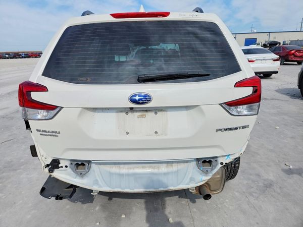 2022 SUBARU FORESTER Base Plus