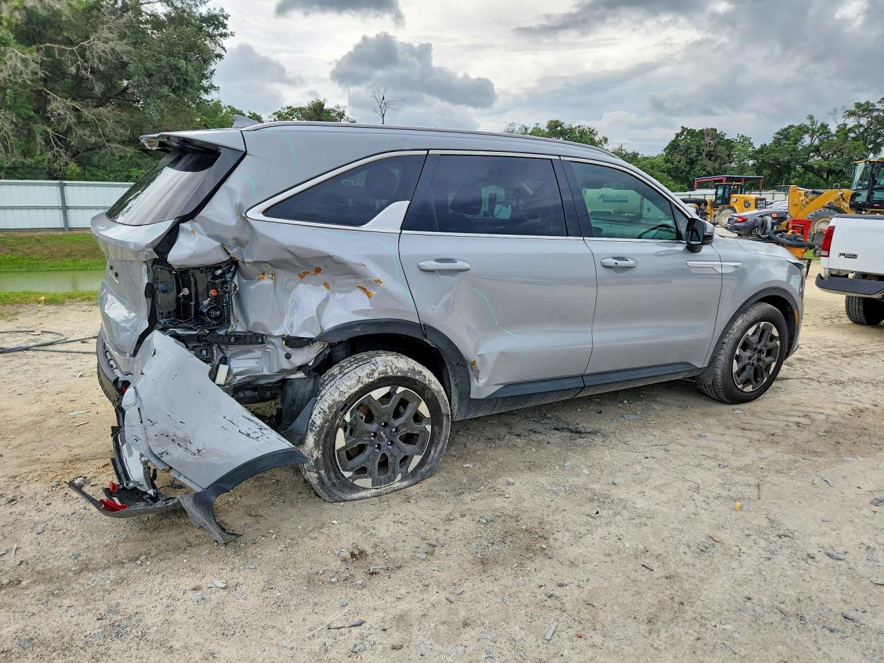 2025 KIA SORENTO S