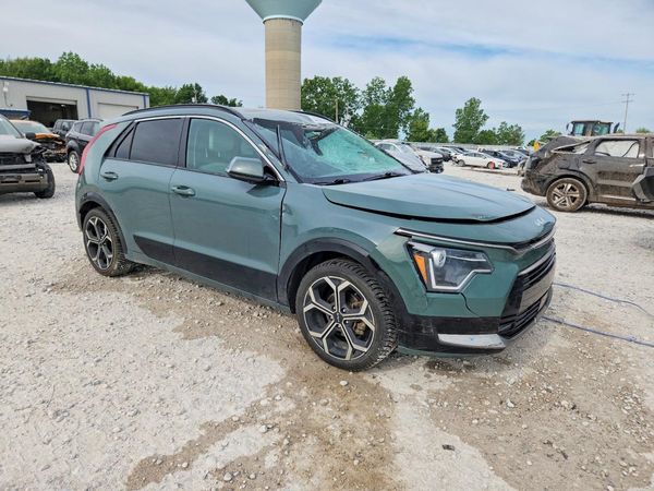 2023 KIA NIRO EX