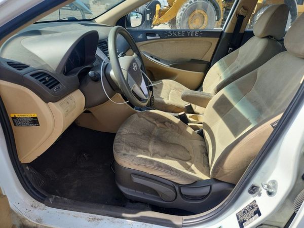2013 HYUNDAI ACCENT GLS, GS