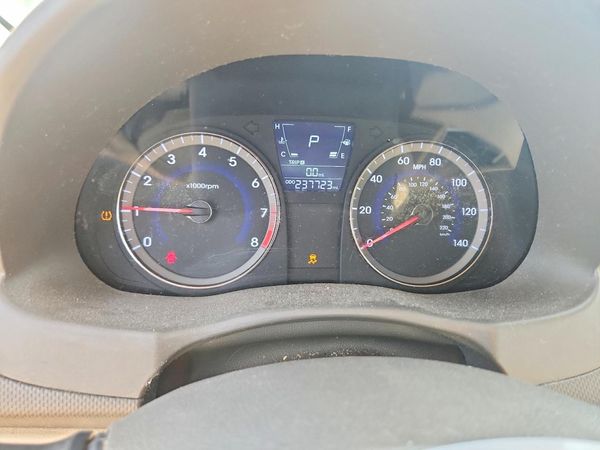 2013 HYUNDAI ACCENT GLS, GS