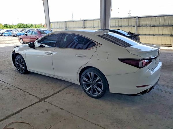 2019 LEXUS ES 350