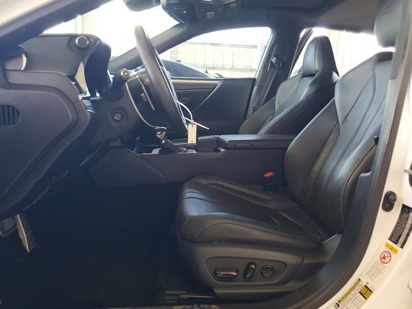 2019 LEXUS ES 350