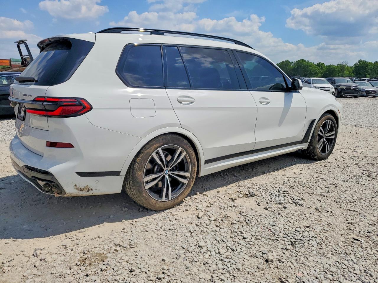 2024 BMW X7