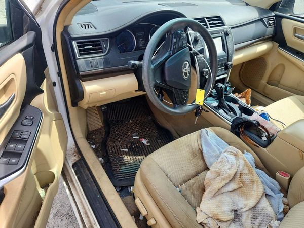 2016 TOYOTA CAMRY