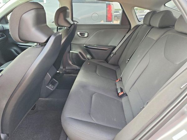 2026 KIA K4 LX, LXS