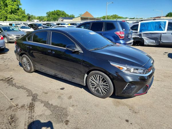 2022 KIA FORTE GT Line