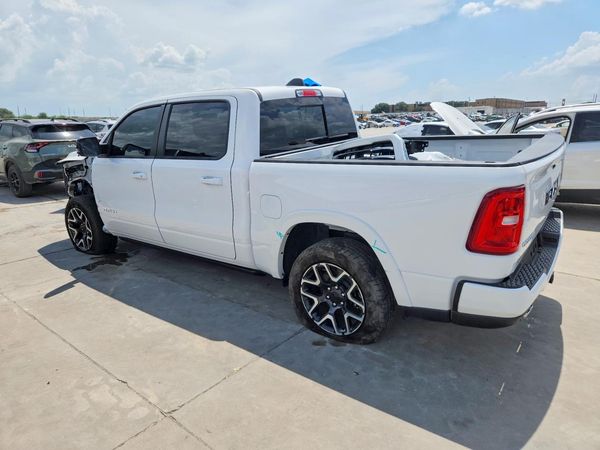 2026 RAM 1500 LARAMIE CREW CAB 4X4