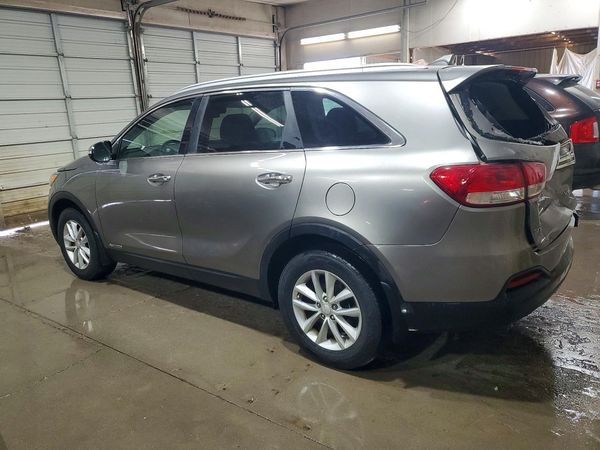 2016 KIA SORENTO L / LX