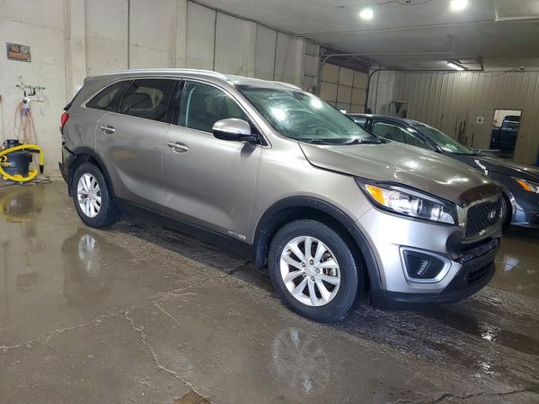 2016 KIA SORENTO L / LX