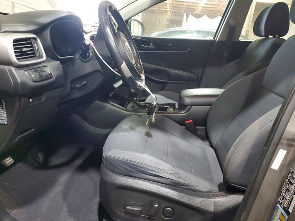 2016 KIA SORENTO L / LX