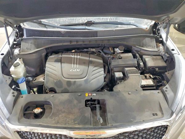 2016 KIA SORENTO L / LX