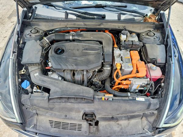 2022 HYUNDAI SONATA HYBRID SEL