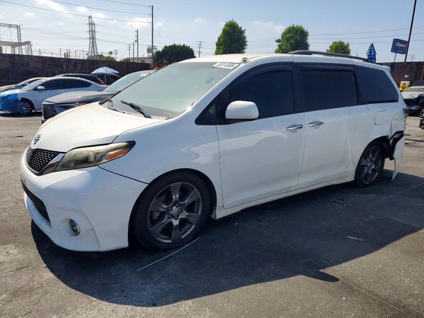 2017 TOYOTA SIENNA SE/SE Premium