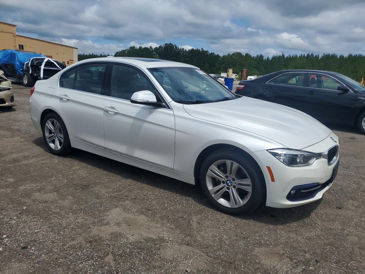 2018 BMW 330 xDrive