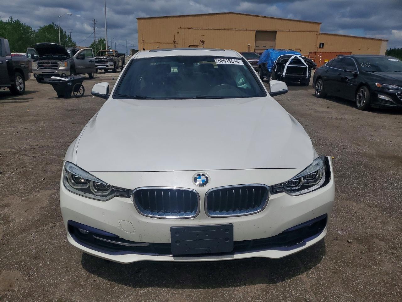 2018 BMW 330 xDrive