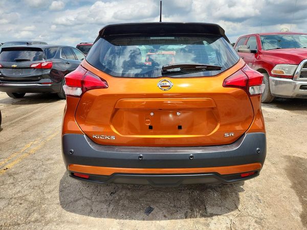 2020 NISSAN KICKS