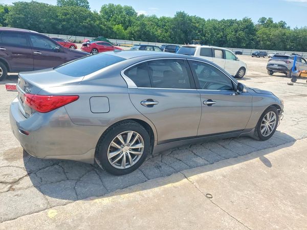 2015 INFINITI Q50