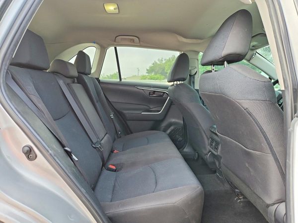 2022 TOYOTA RAV4 LE