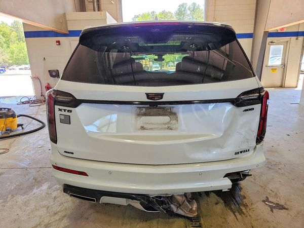 2021 CADILLAC XT6 Sport