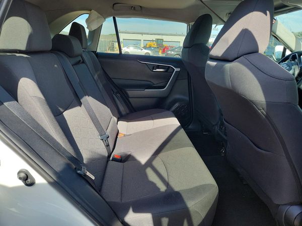 2019 TOYOTA RAV4 XLE / XLE Premium 4WD