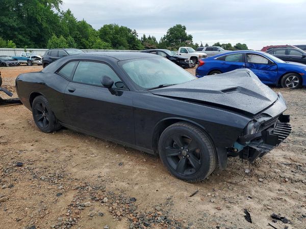2016 DODGE CHALLENGER SXT