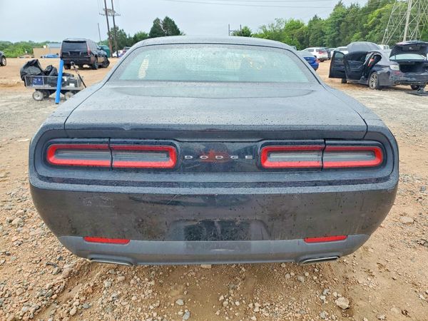 2016 DODGE CHALLENGER SXT