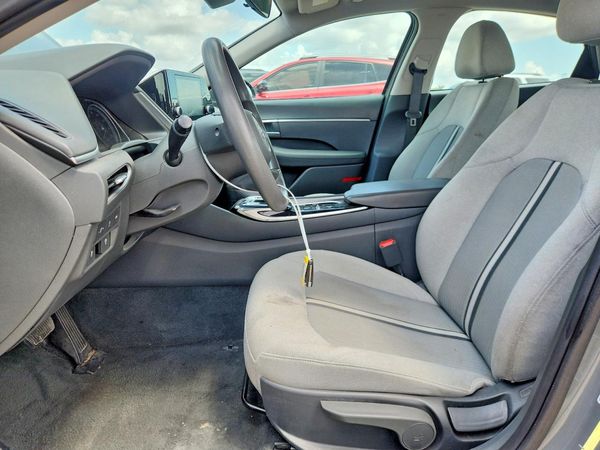 2021 HYUNDAI SONATA SE