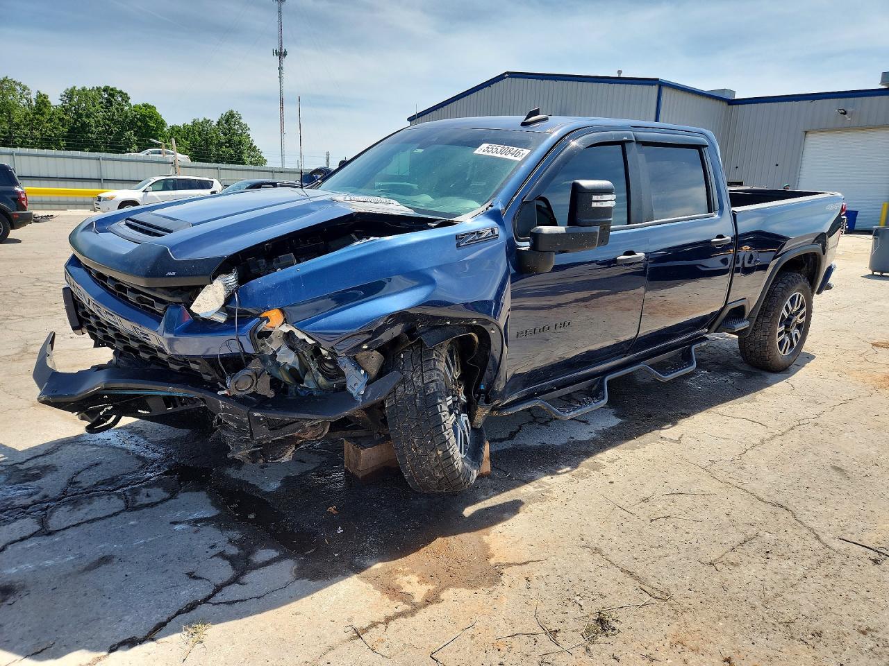 2021 CHEVROLET SILVERADO Custom — Front 3/4