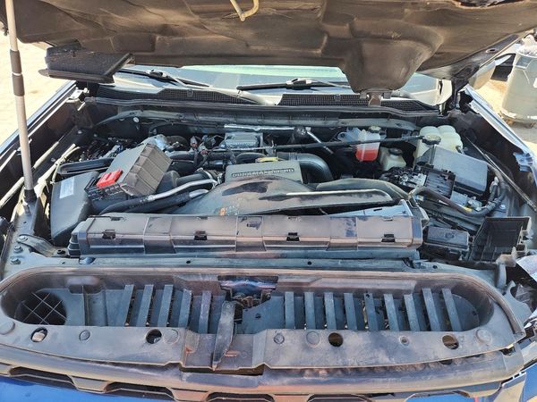 2021 CHEVROLET SILVERADO Custom — Engine bay