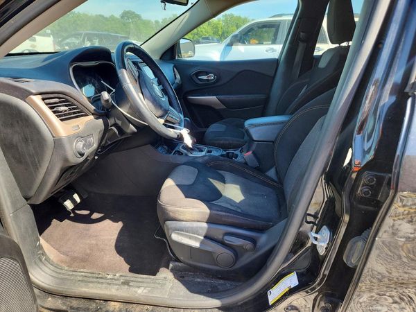 2018 JEEP CHEROKEE LATITUDE FWD