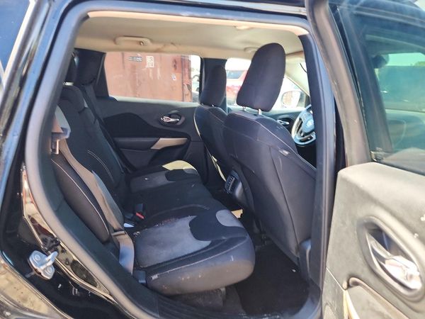 2018 JEEP CHEROKEE LATITUDE FWD