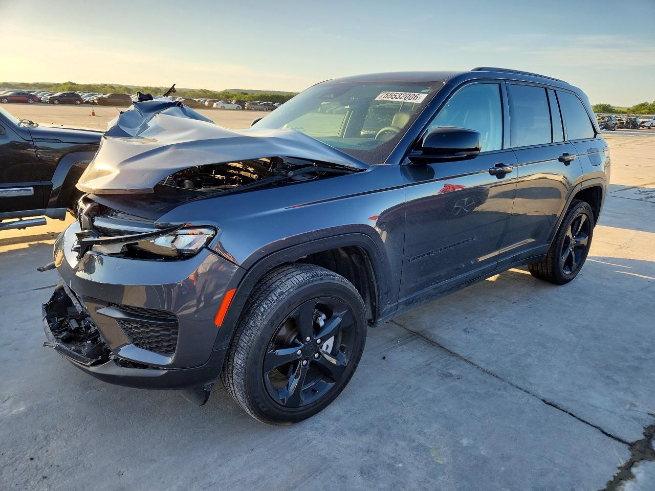 2024 JEEP GRAND CHEROKEE LAREDO 4X4
