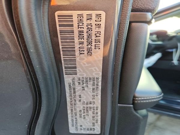 2024 JEEP GRAND CHEROKEE LAREDO 4X4