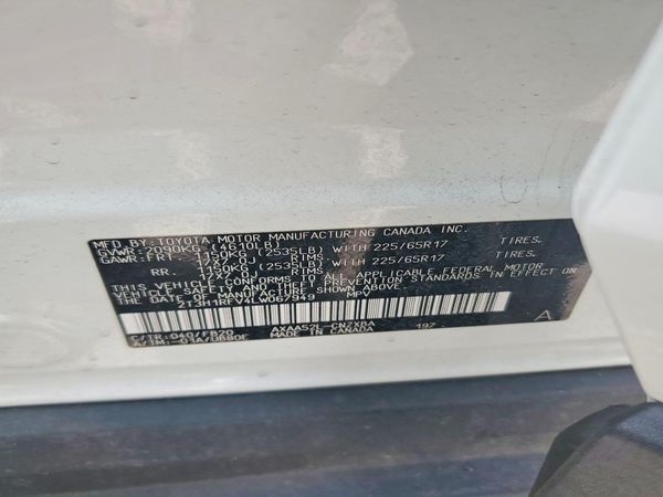 2020 TOYOTA RAV4 LE