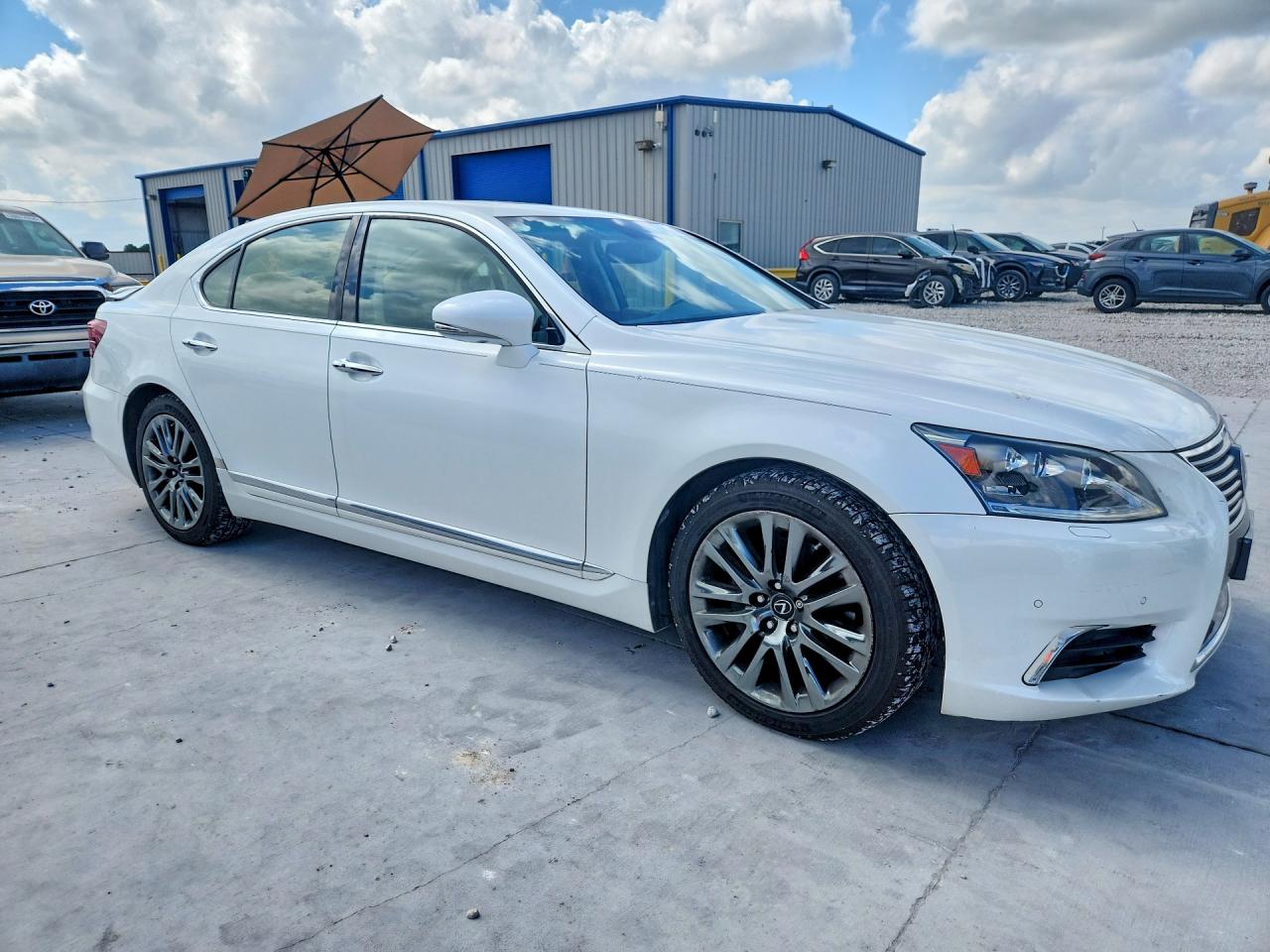 2015 LEXUS LS 460