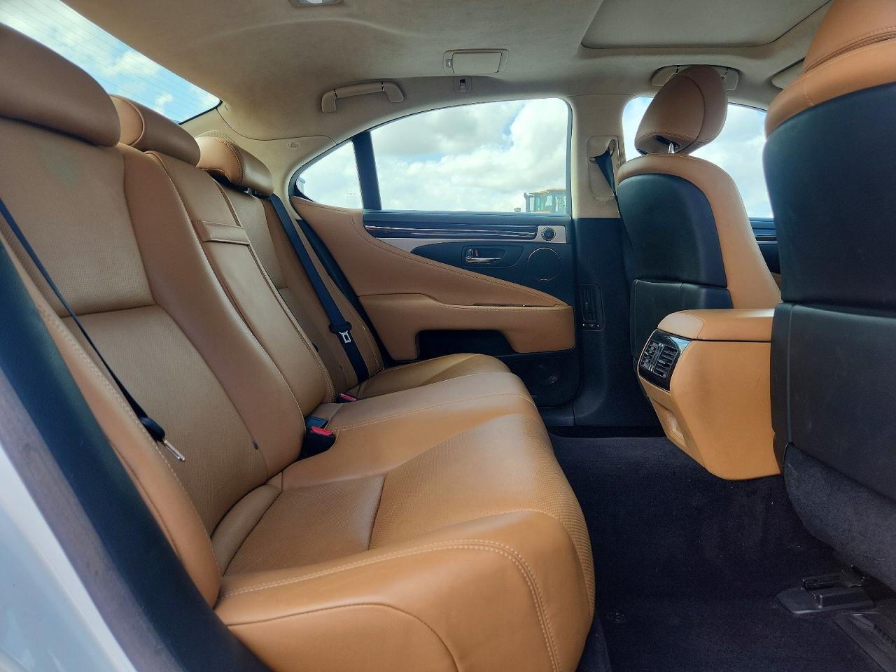 2015 LEXUS LS 460